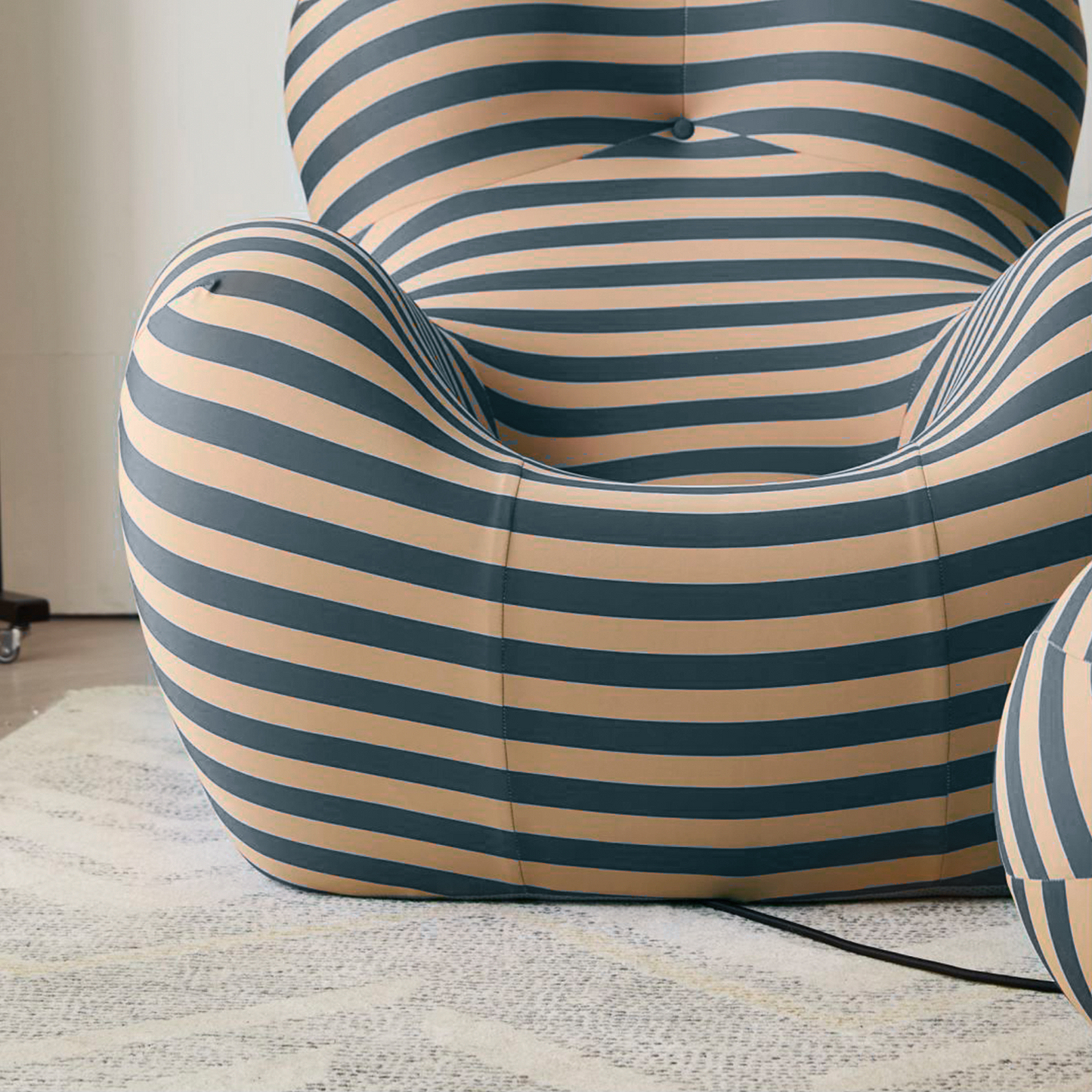 Creative Single Lounge Sofa Chair with Ottoman